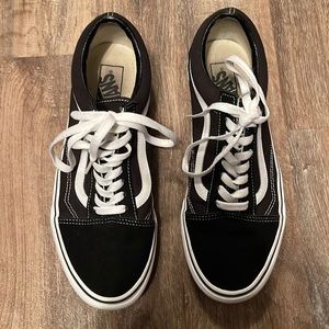 Old school vans, black and whit, size 11.